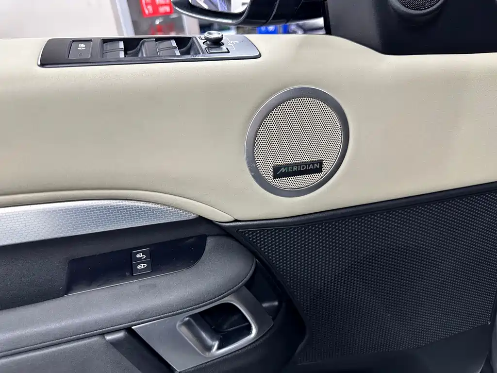 Land Rover Discovery — миниатюра 11
