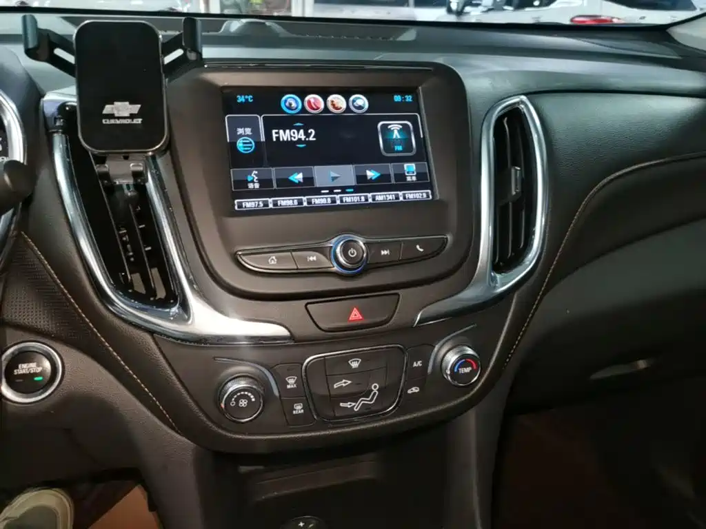 Chevrolet Equinox — миниатюра 13