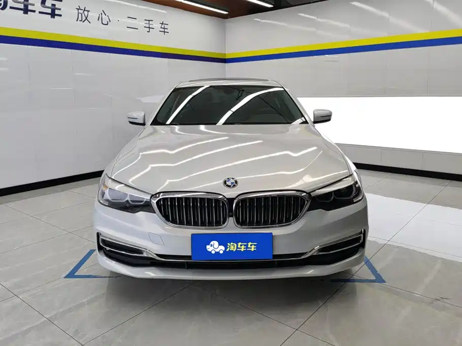 BMW 5 Series — миниатюра 2