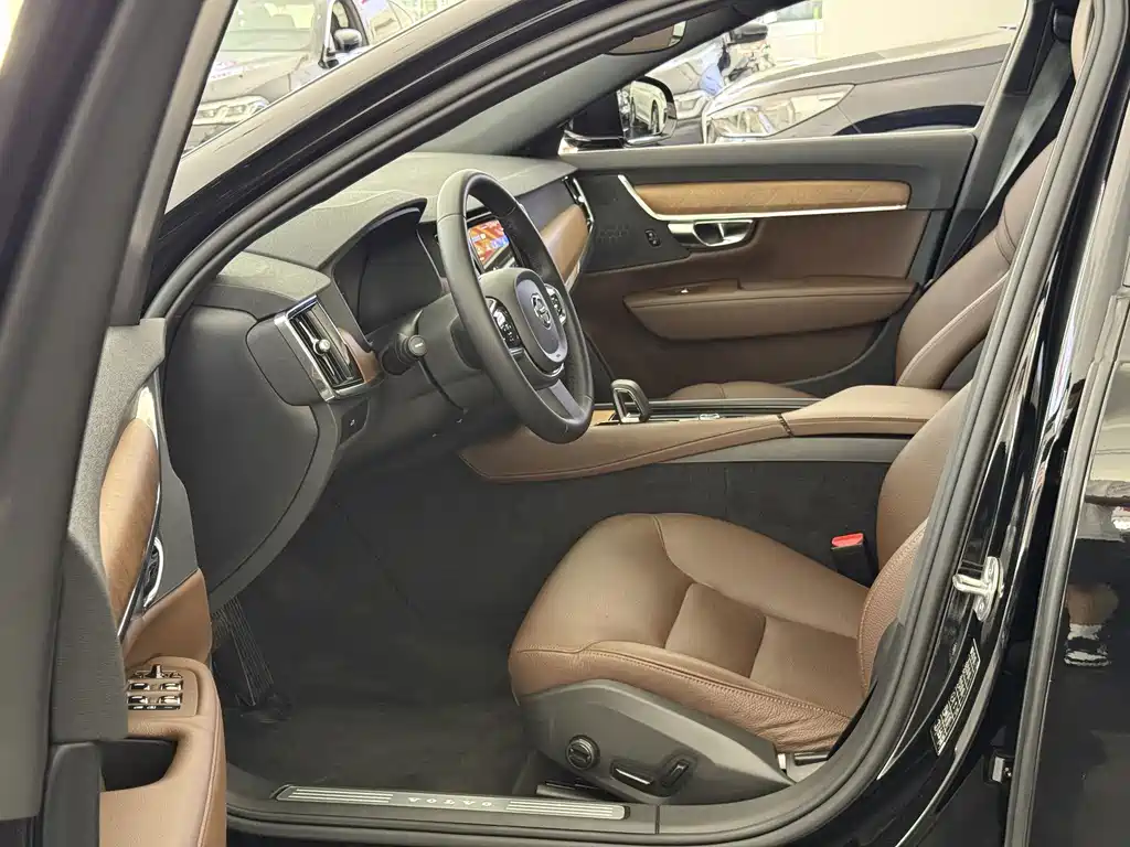 Volvo S90 — миниатюра 10