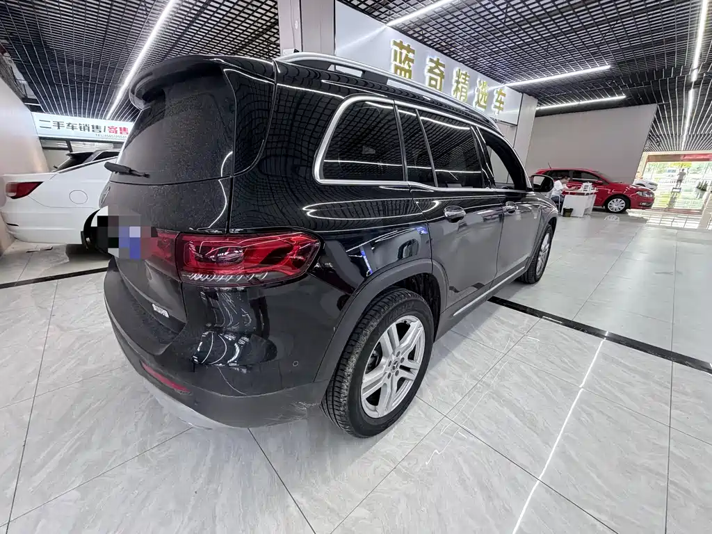 Mercedes-Benz GLB — миниатюра 9