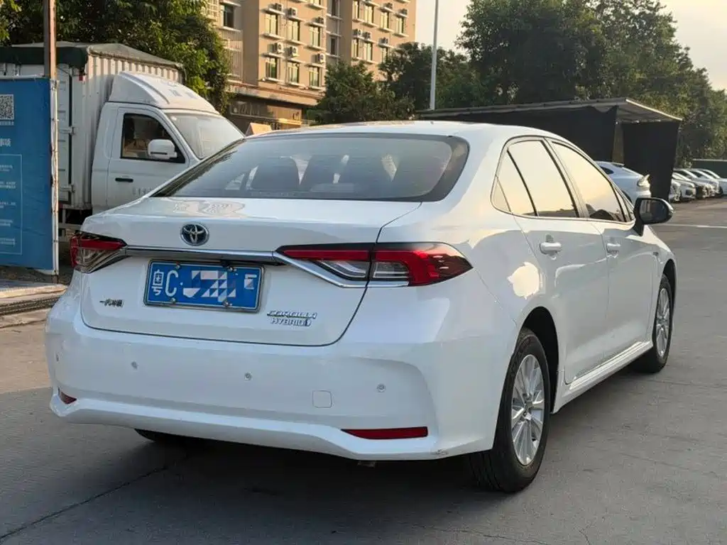 Toyota Corolla — миниатюра 5