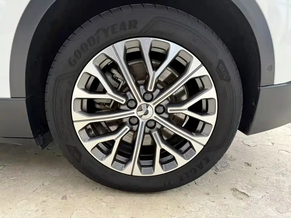 NIO ES6 — миниатюра 13