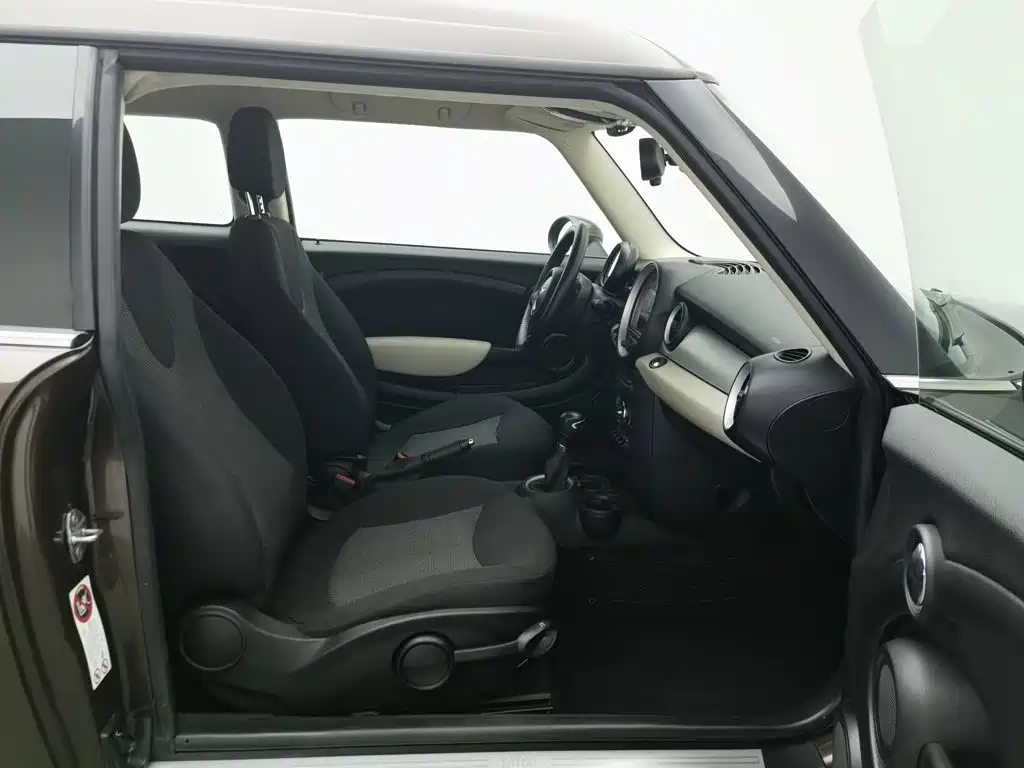 MINI Mini Clubman — миниатюра 23