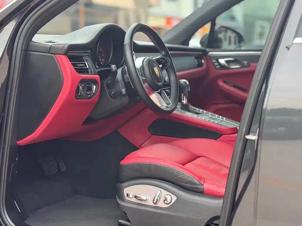 Porsche Macan — миниатюра 7