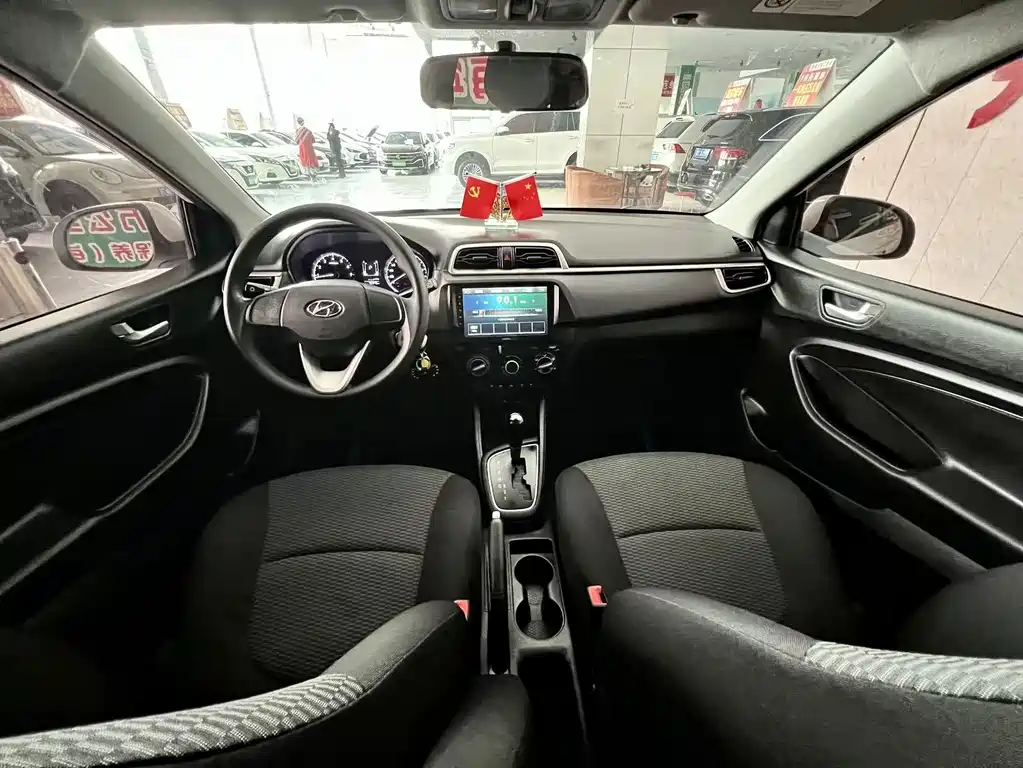 Hyundai Verna — миниатюра 5