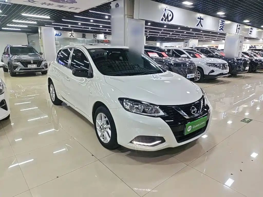 Nissan Tiida — миниатюра 4