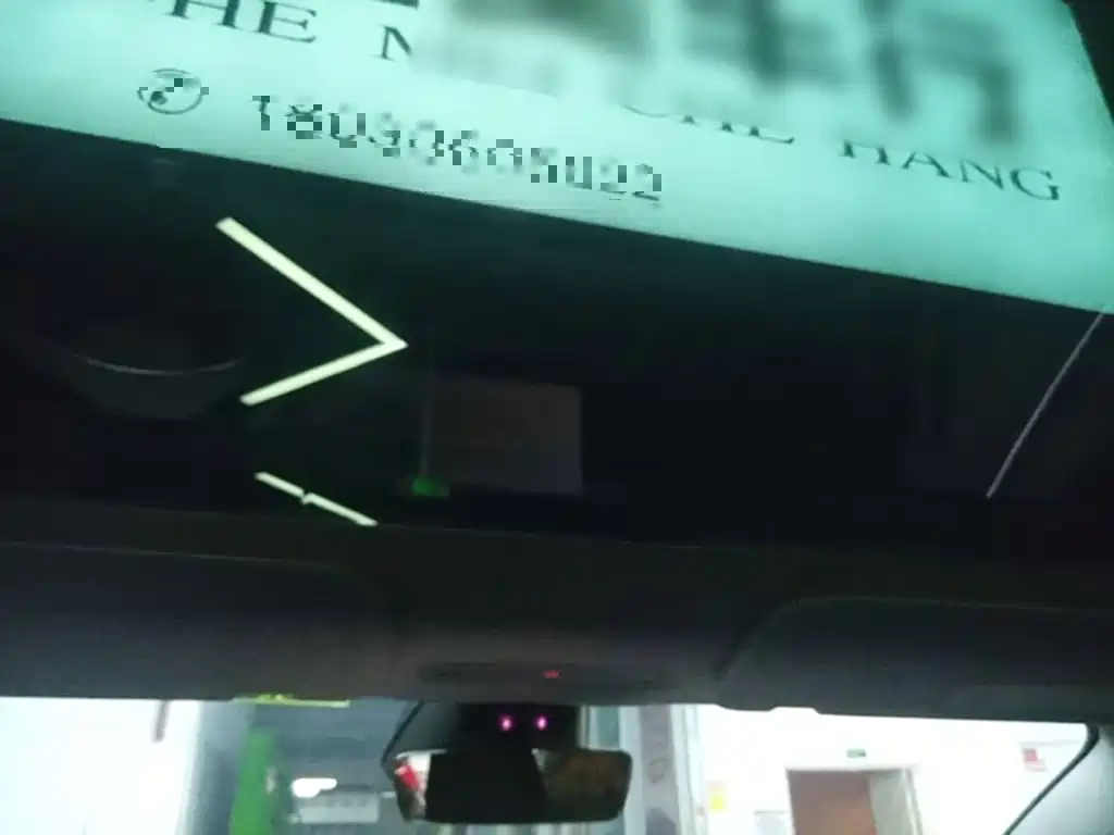 Tesla Model 3 — миниатюра 18