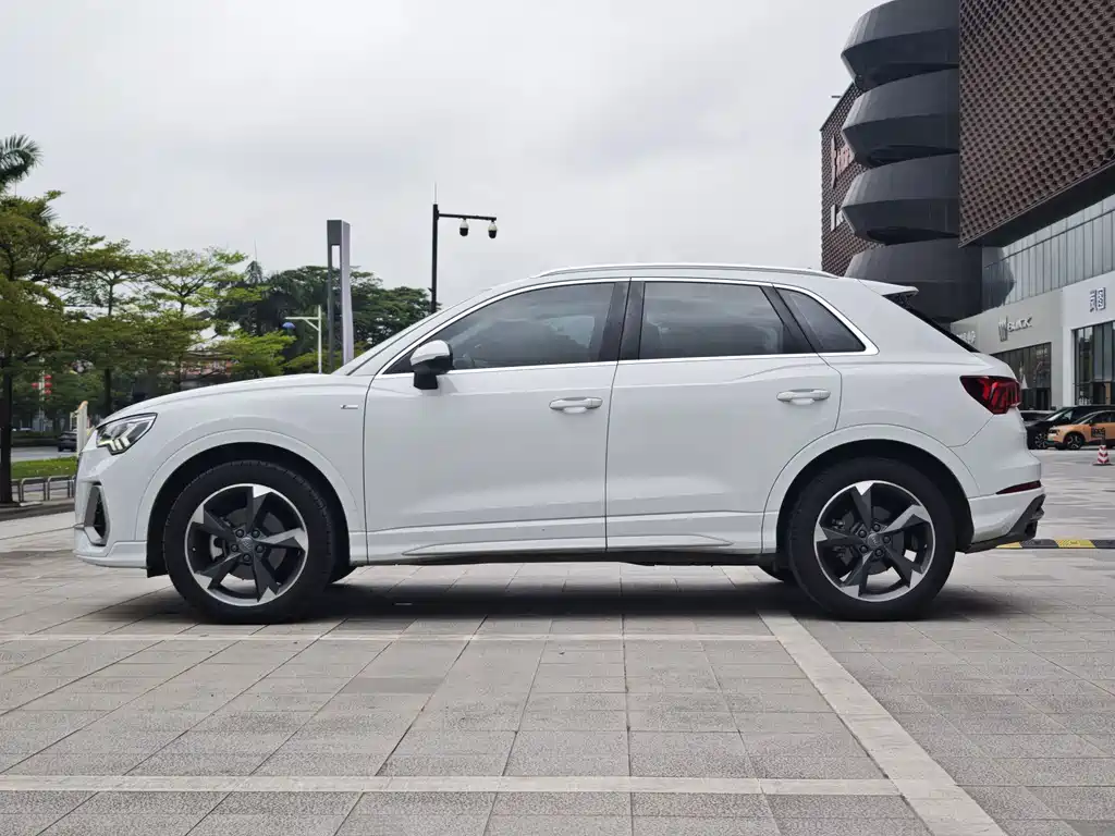Audi Q3 — миниатюра 13
