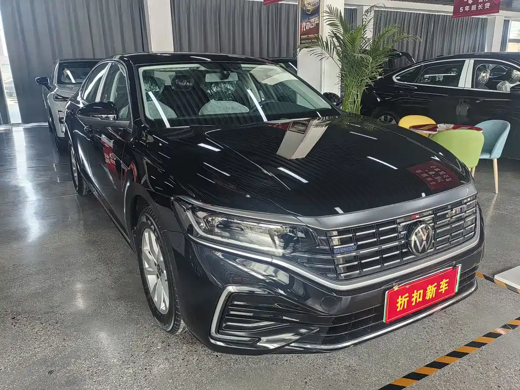 VOLKSWAGEN PASSAT NEW ENERGY