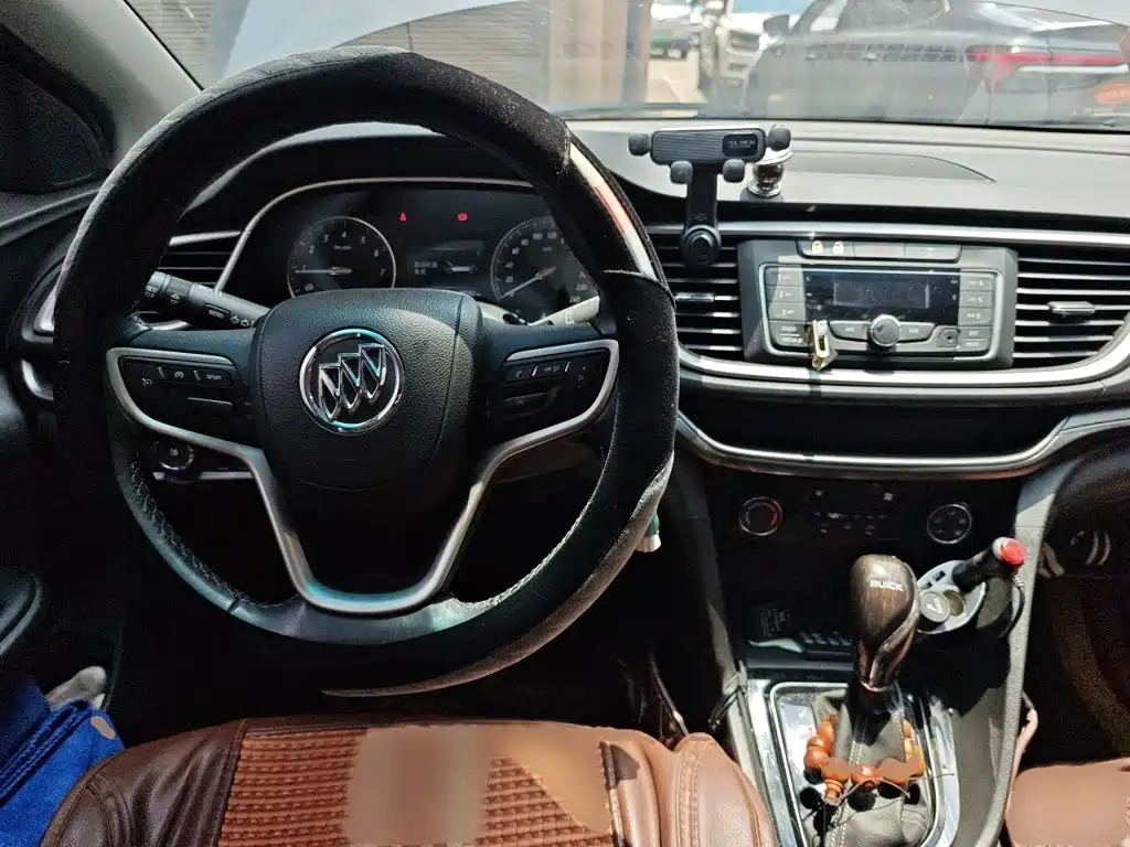 Buick Excelle — миниатюра 13