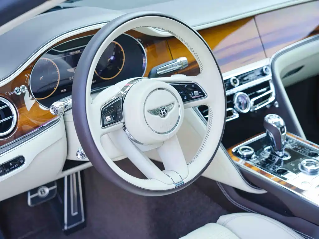 Bentley Flying Spur 2023 4.0T V8