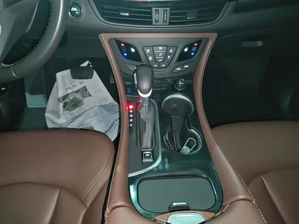 Buick Envision Plus — миниатюра 14