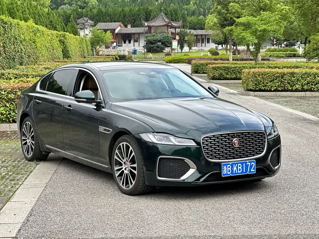 Jaguar XFL 2024 2.0T P250 Premium Luxury