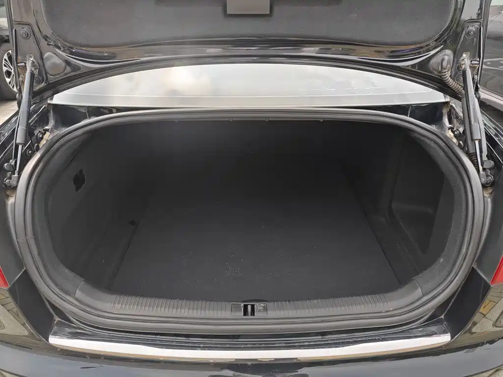 Audi A6L — миниатюра 8