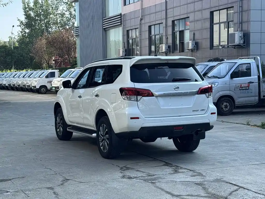 Nissan Terra — миниатюра 15