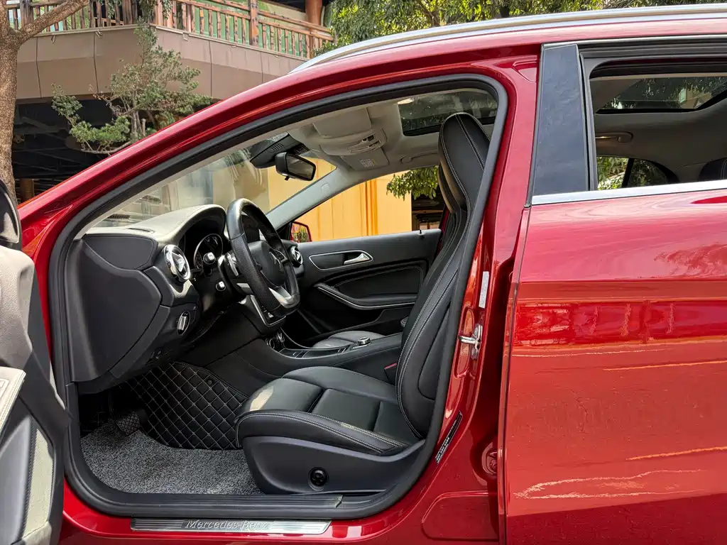 Mercedes-Benz GLA — миниатюра 6