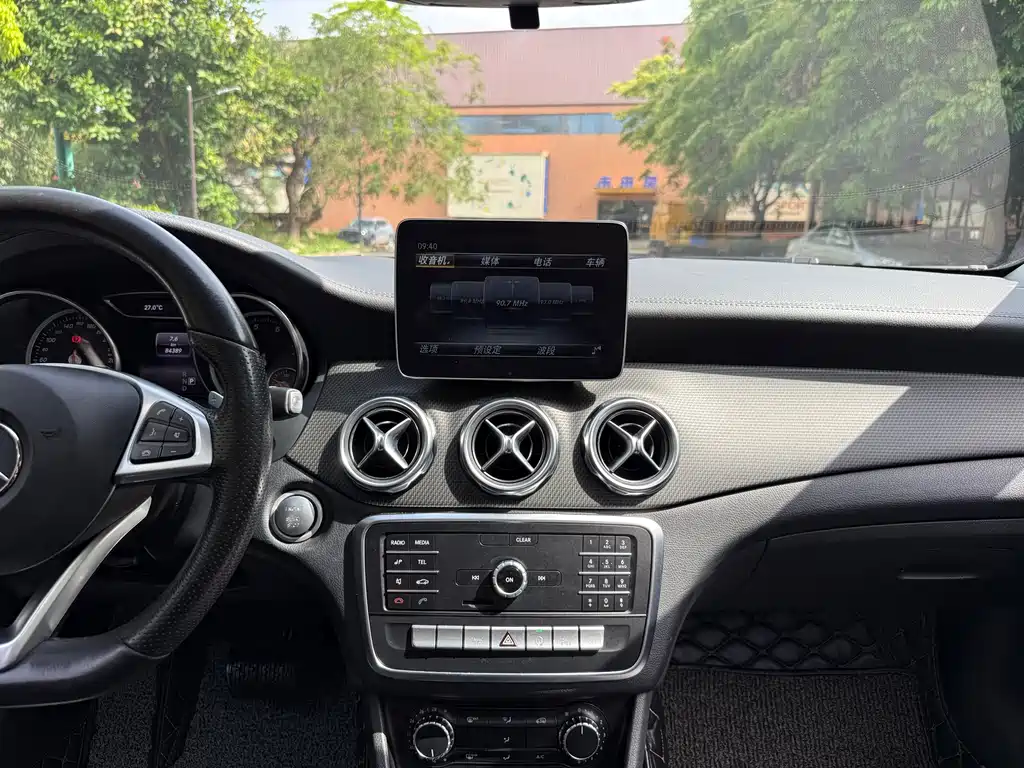 Mercedes-Benz GLA — миниатюра 13