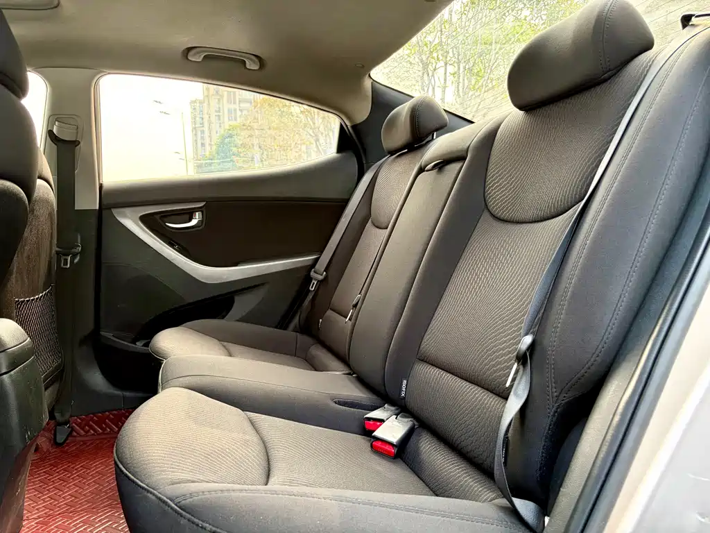Hyundai Elantra Langdong — миниатюра 22