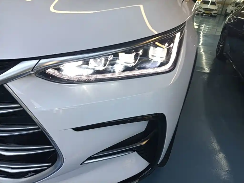 BYD Tang New Energy — миниатюра 24