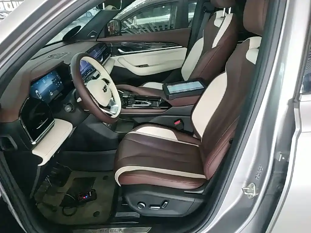 Geely Xingyue L — миниатюра 15