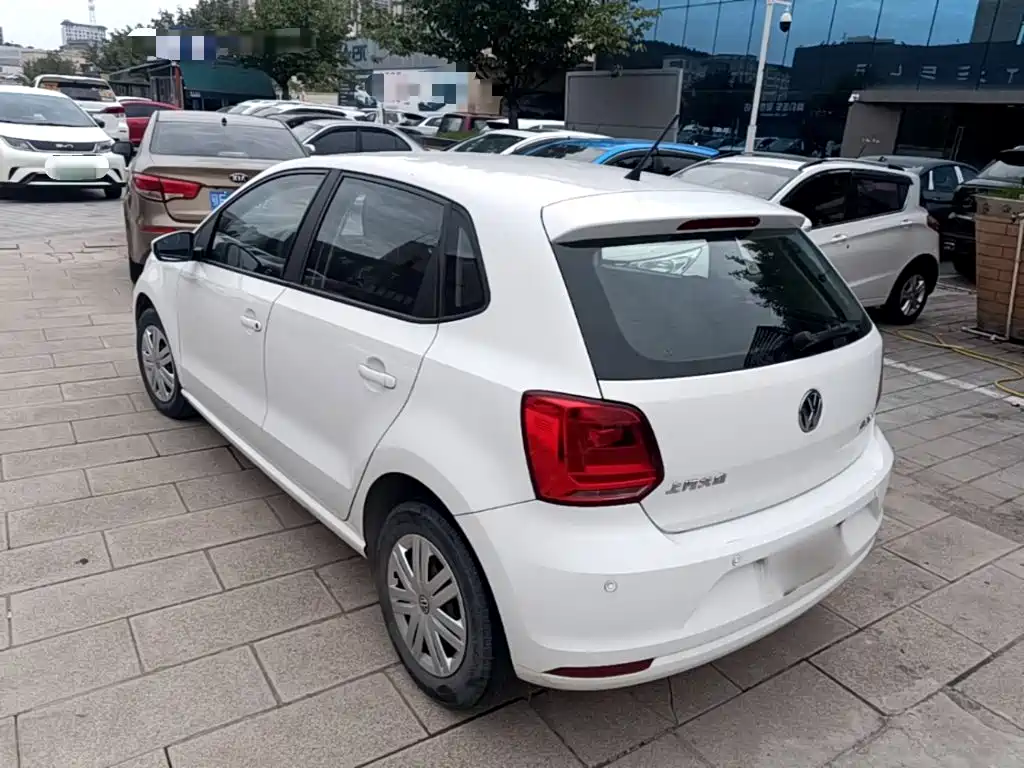 Volkswagen Polo — миниатюра 5