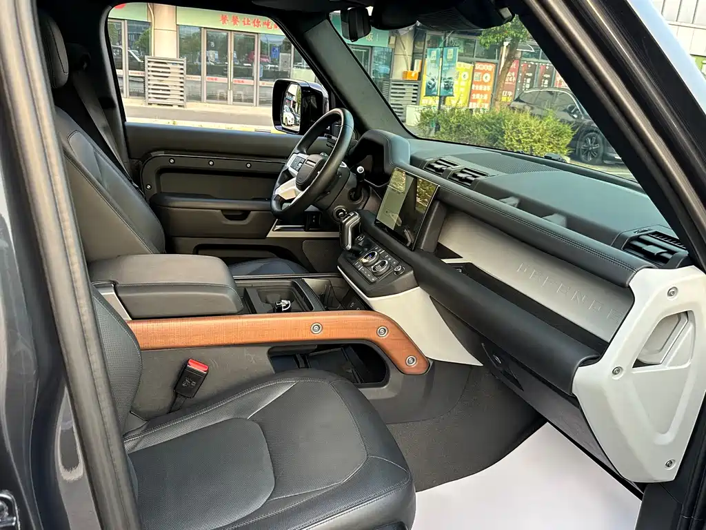 Land Rover Defender — миниатюра 11