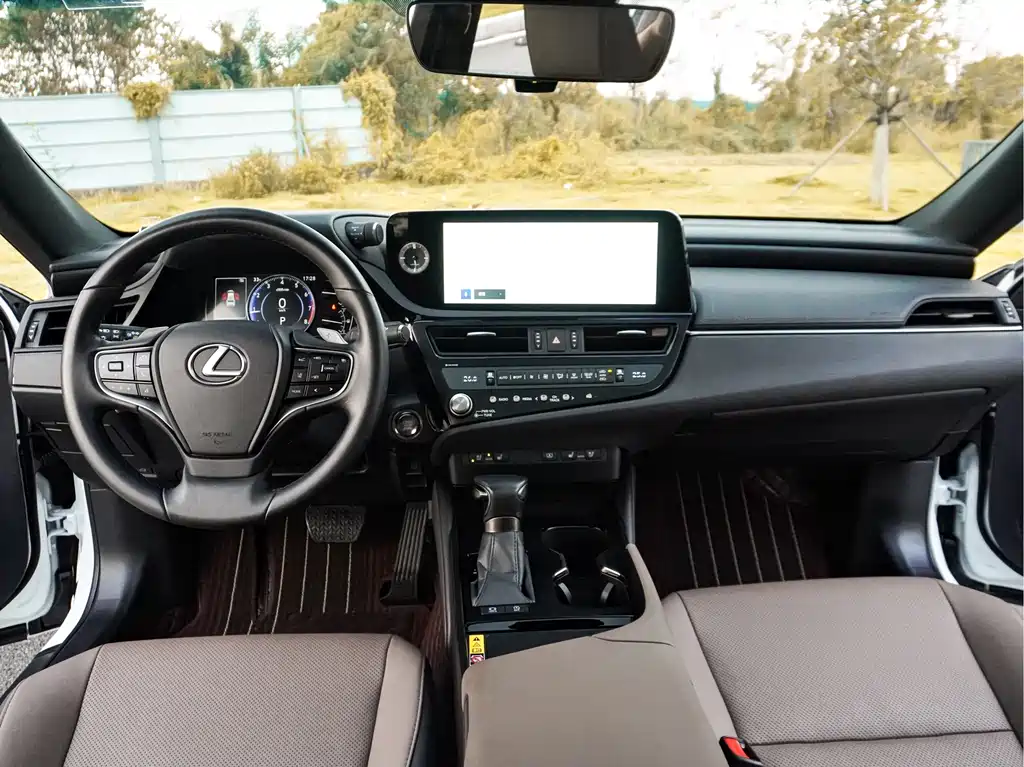 Lexus ES — миниатюра 22
