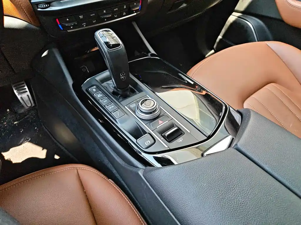Maserati Levante — миниатюра 9