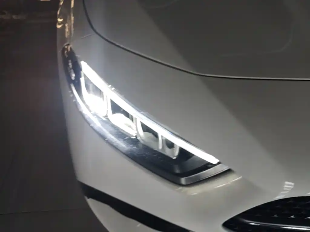 Mercedes-Benz A-Class — миниатюра 13