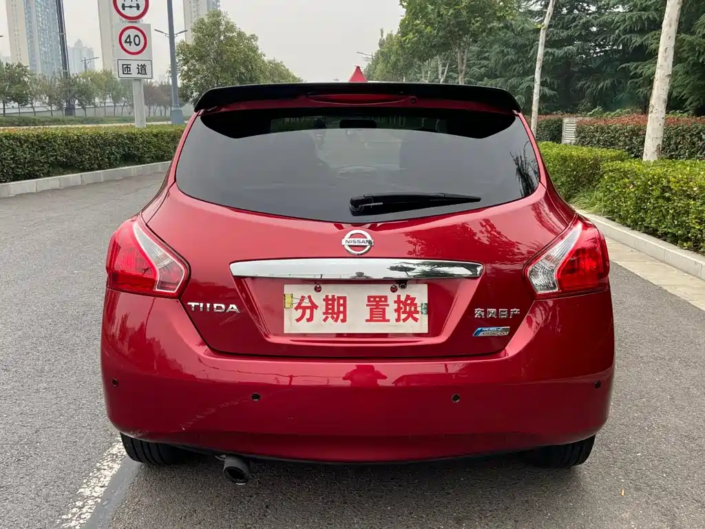 Nissan Tiida — миниатюра 13