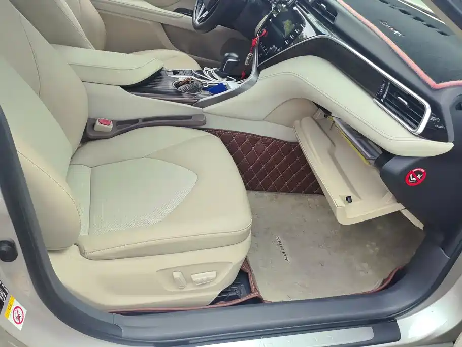 Toyota Camry — миниатюра 8