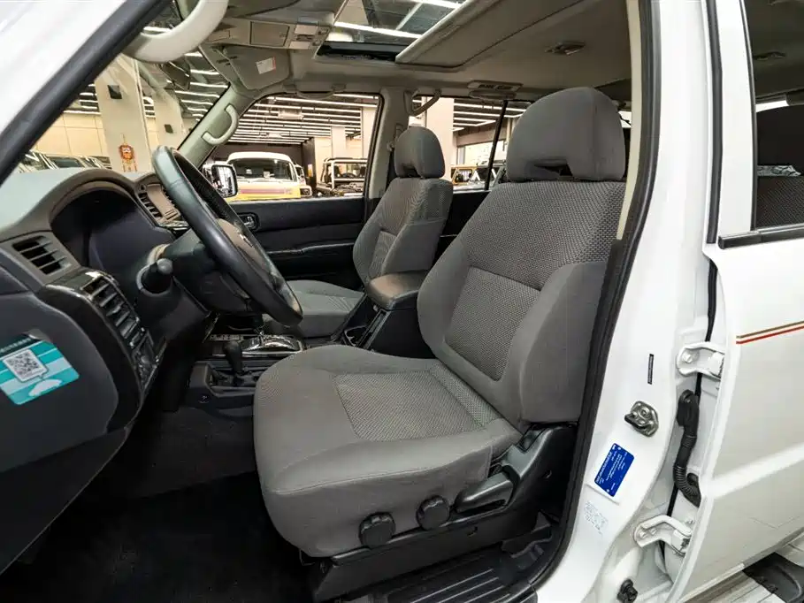 Nissan PatrolY61 Y61 2018 4.8L AT