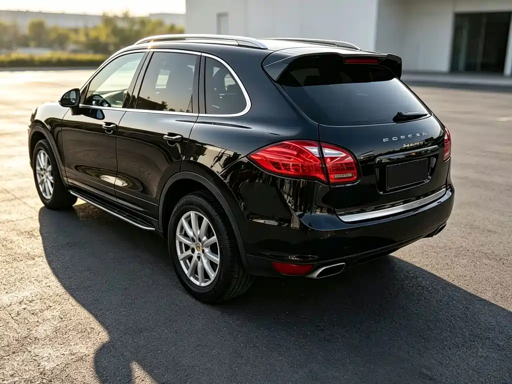 Porsche Cayenne — миниатюра 6