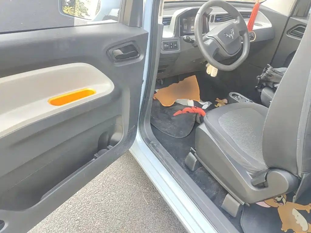Wuling MINIEV — миниатюра 16