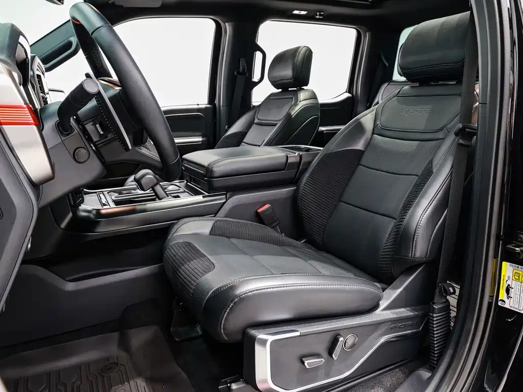 Ford F-150 Raptor — миниатюра 10