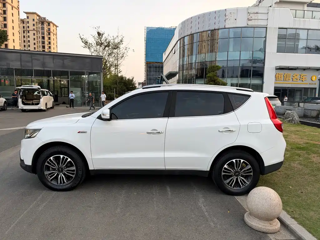 Geely Vision X6 — миниатюра 3