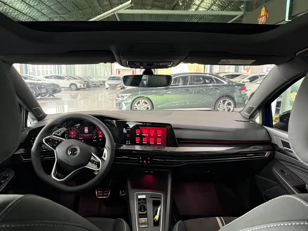 Volkswagen Golf — миниатюра 18