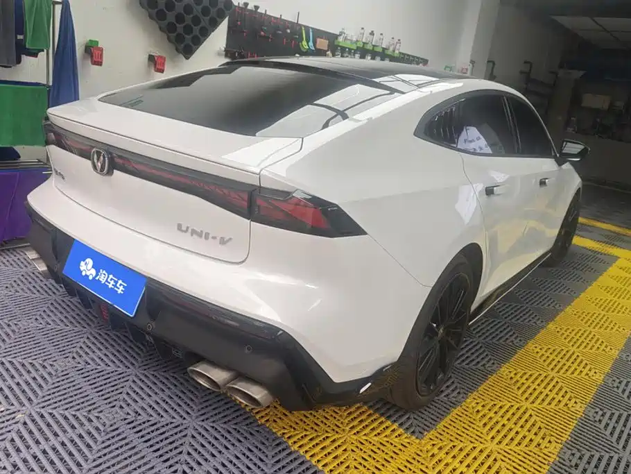 Changan UNI-V — миниатюра 3