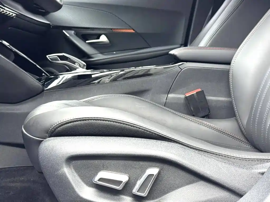 Peugeot 2008 - фото 4