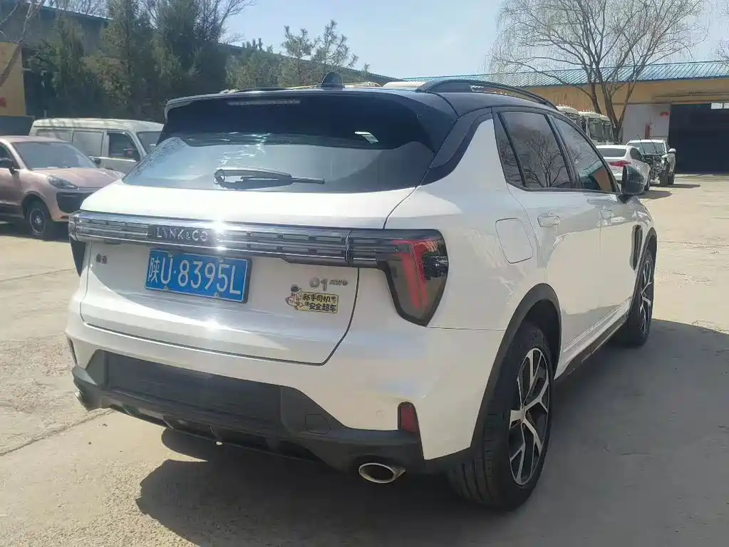 Lynk & Co 01 - фото 5
