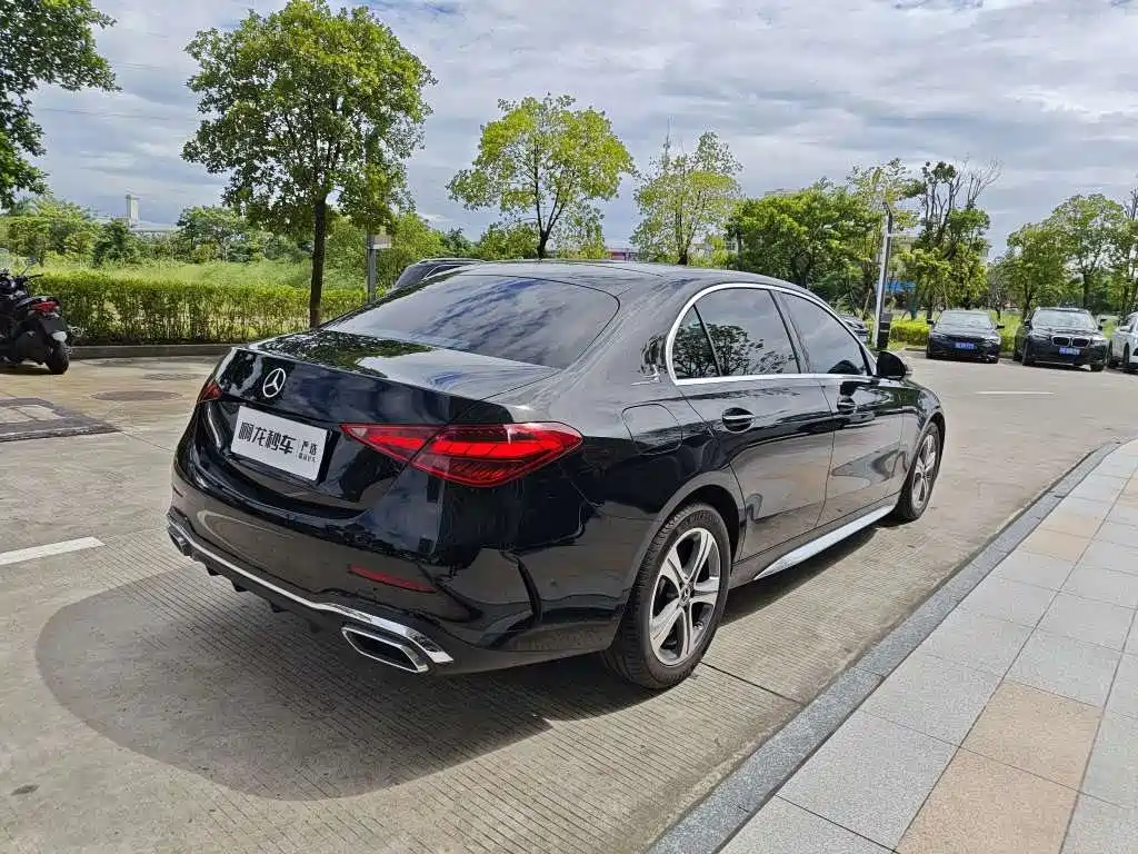 Mercedes-Benz C-Class — миниатюра 5