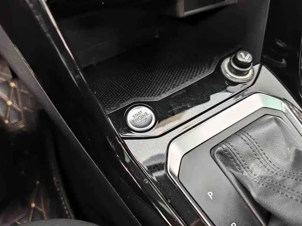Volkswagen T-Roc — миниатюра 23