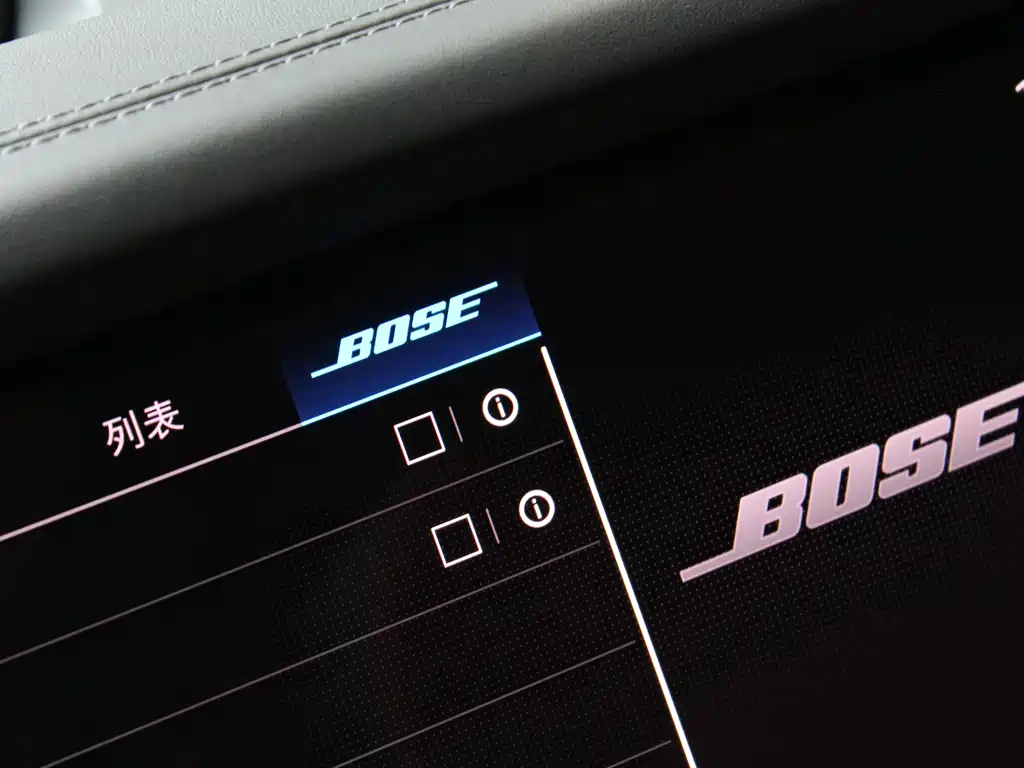 Porsche Cayenne — миниатюра 19