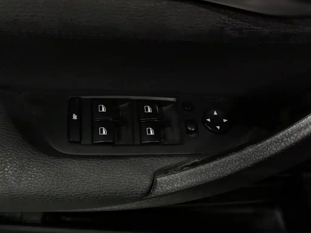 BMW X1 — миниатюра 9