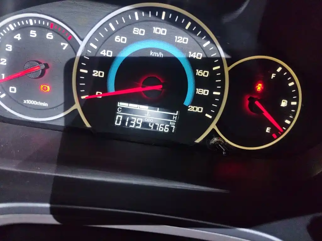 Wuling Hongguang V — миниатюра 5