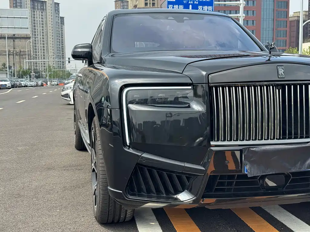 Rolls-Royce Cullinan — миниатюра 4