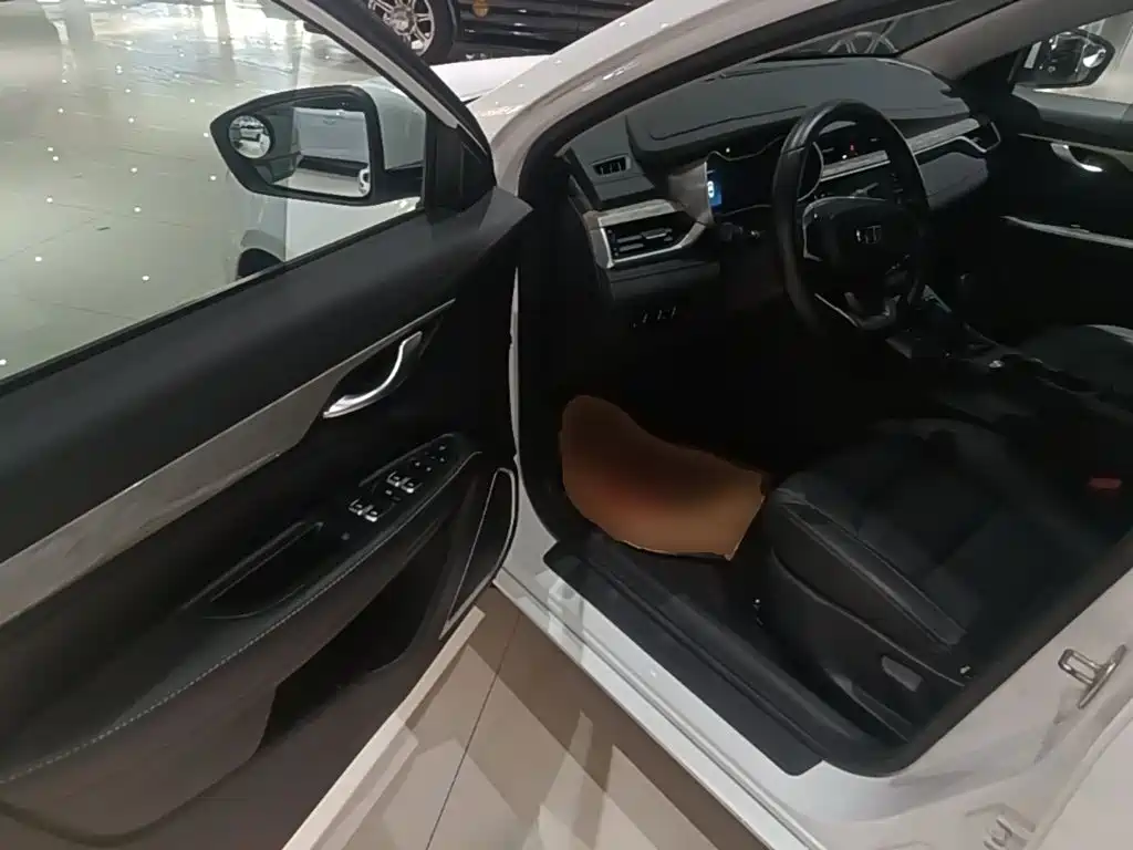 Geely Emgrand — миниатюра 16