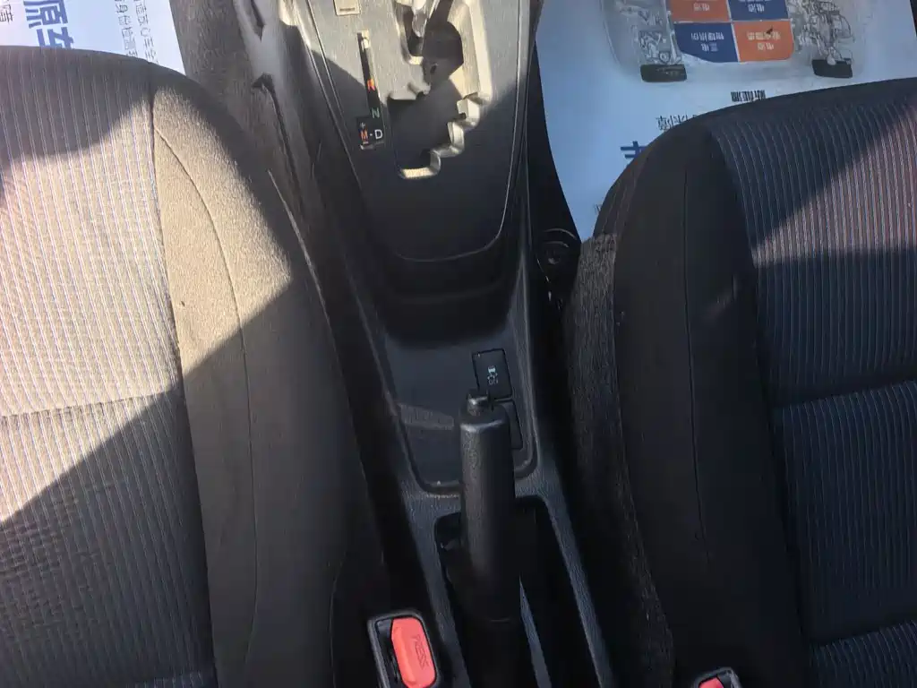 Toyota Yaris L — миниатюра 10