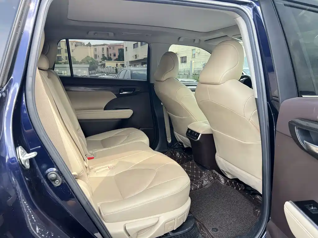 Toyota Highlander — миниатюра 16
